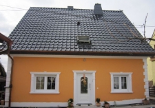 FASSADENRENOVIERUNG AN ALTEN HÄUSERN
