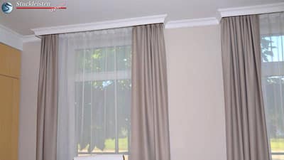 Wohnraum mit Ecken und Vorhangleisten Bayern 10